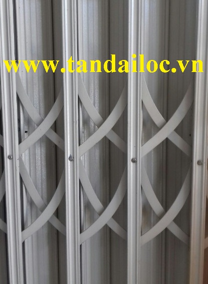 Cửa kéo Đức có lá U 1,4 ly của công ty Tấn Đại Lộc
